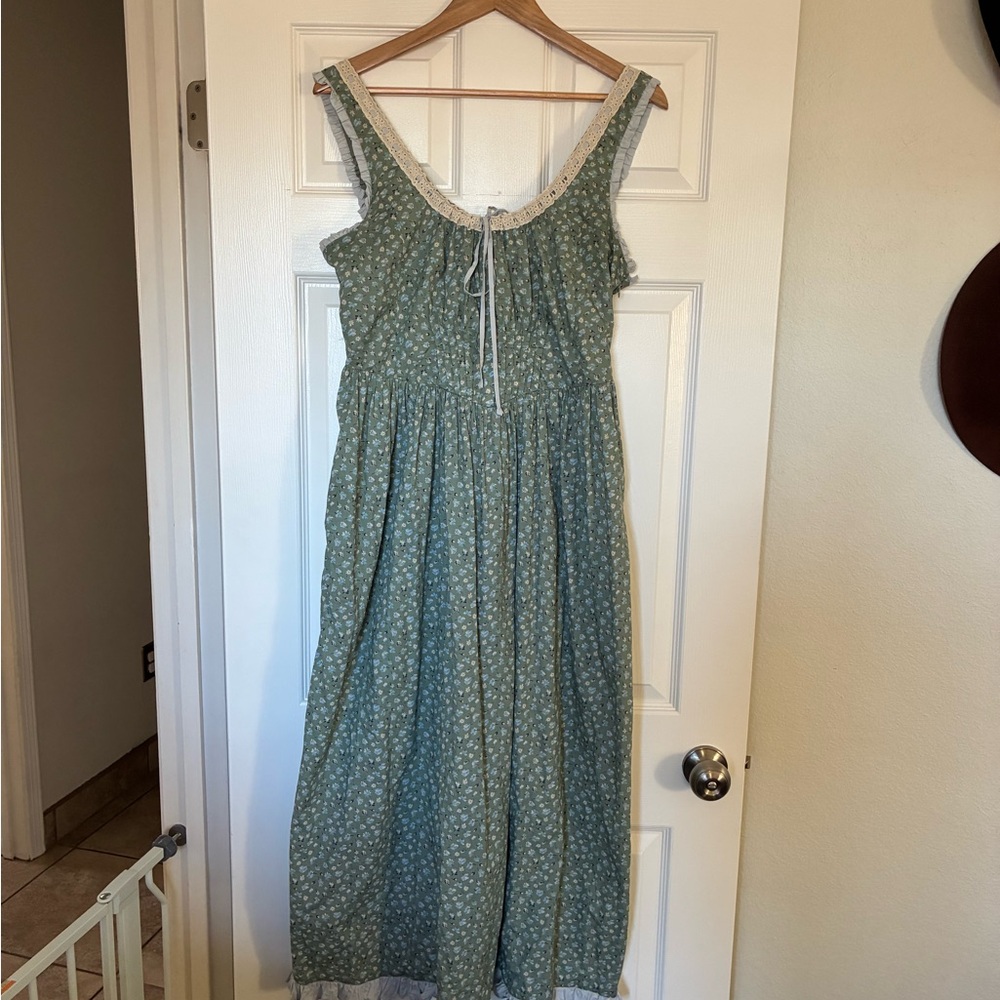 Christy Dawn Eliana in Verte Tulips